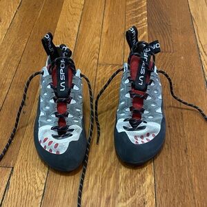 La Sportiva Tarantulace Climbing Shoes